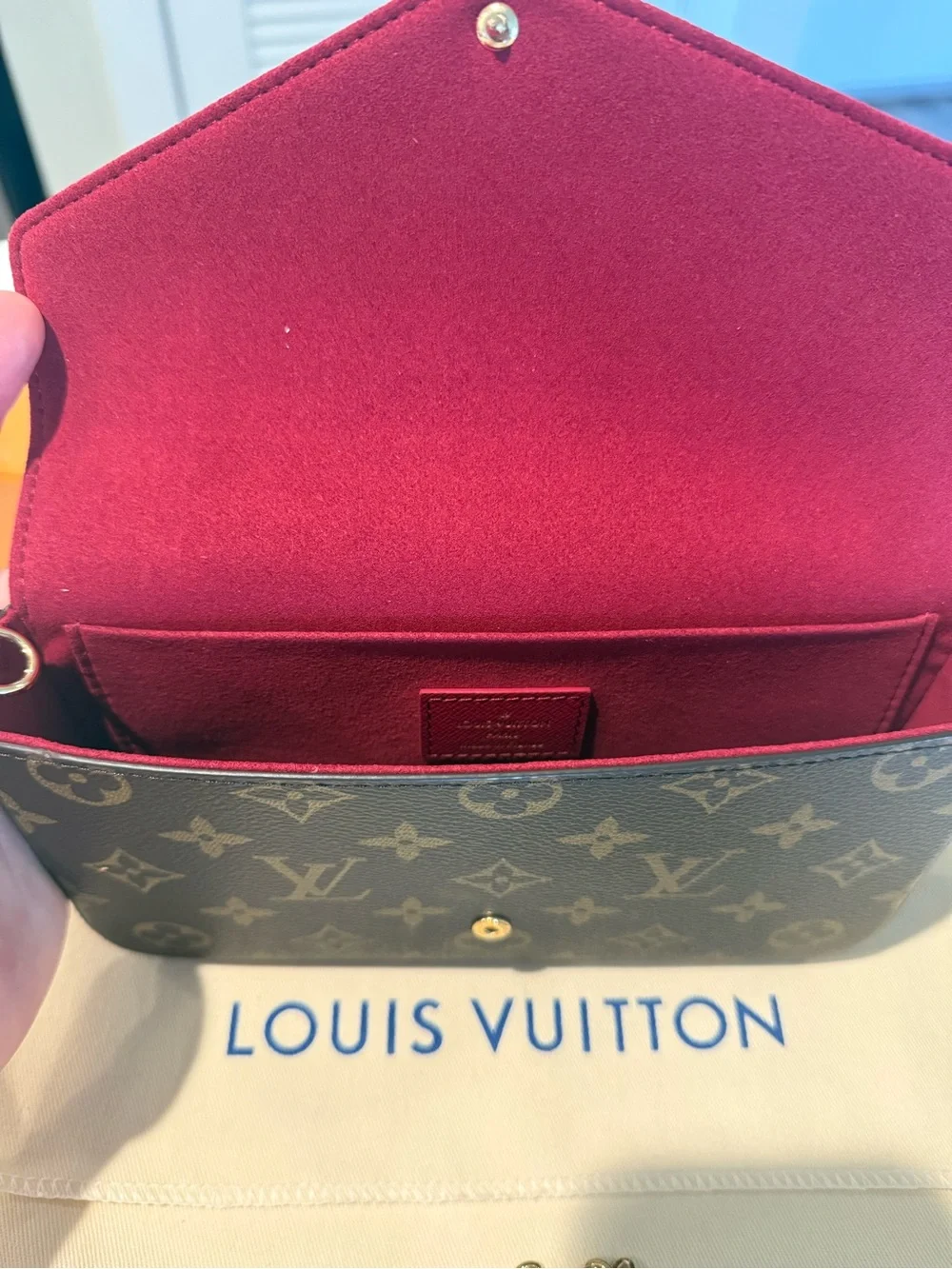 Louis Vuitton Pochette Félicie Monogram Brown - Great Condition
